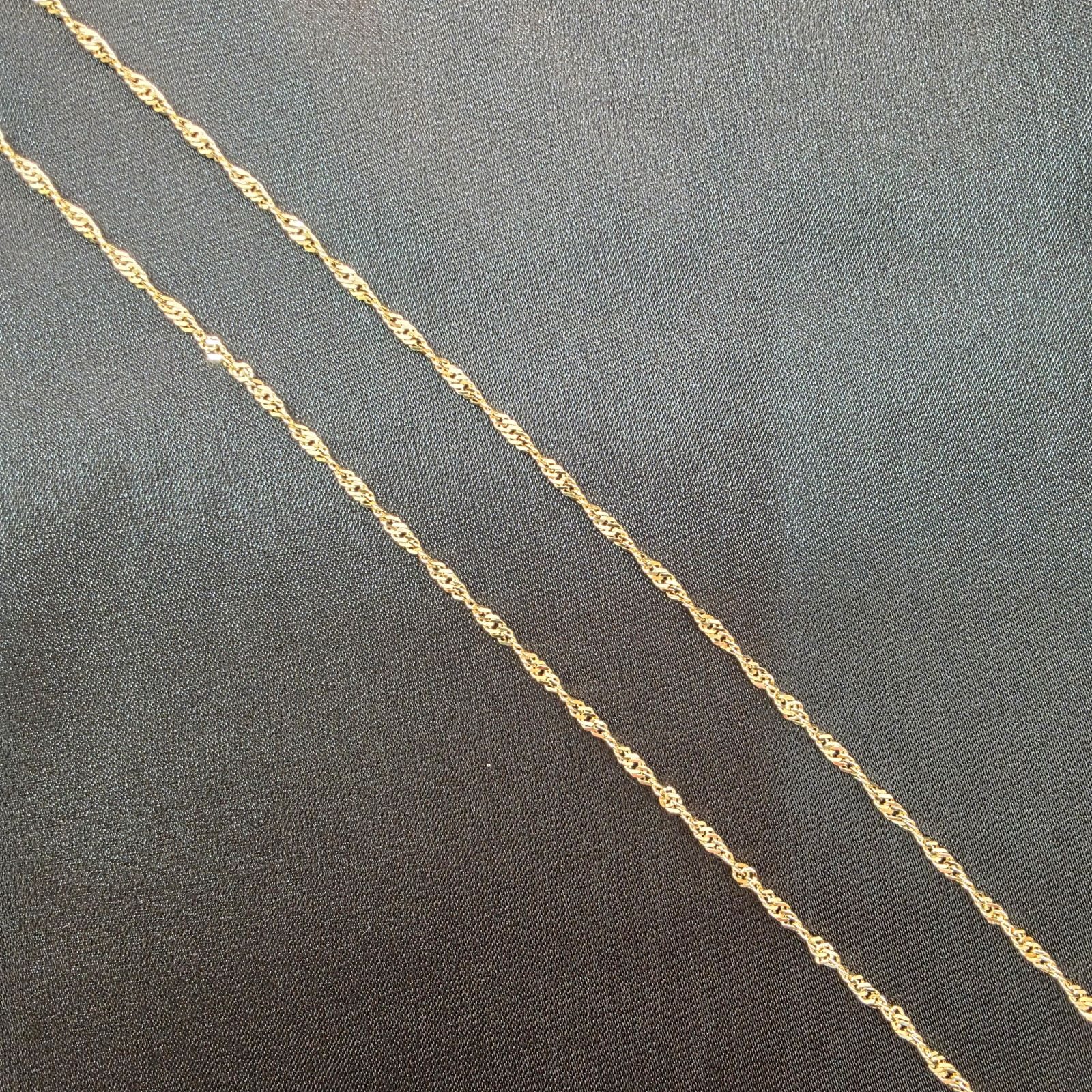 złoty łańcuszek